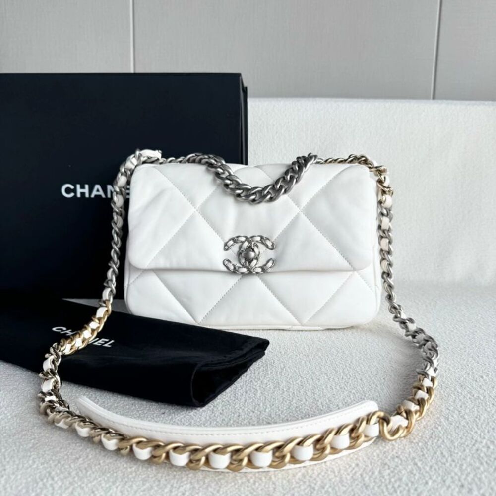 Chanel Women Pre-Loved Bag Very Good Condition